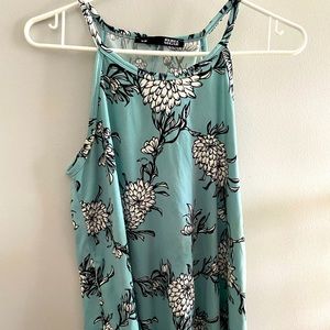 Cute sleeveless top with flowers